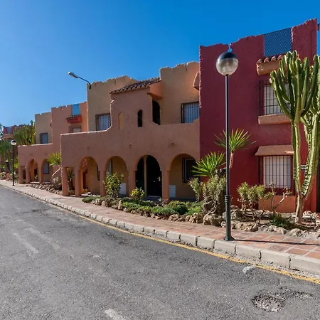 Marina Playa Apartment